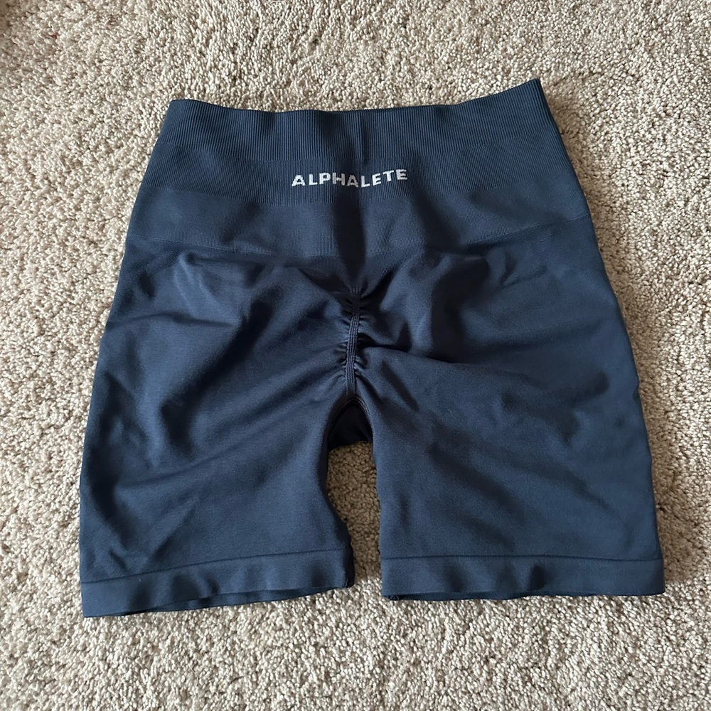 Alphalete Amplify Shorts 4.5 in Women's Seamless Shorts - Whale Blue